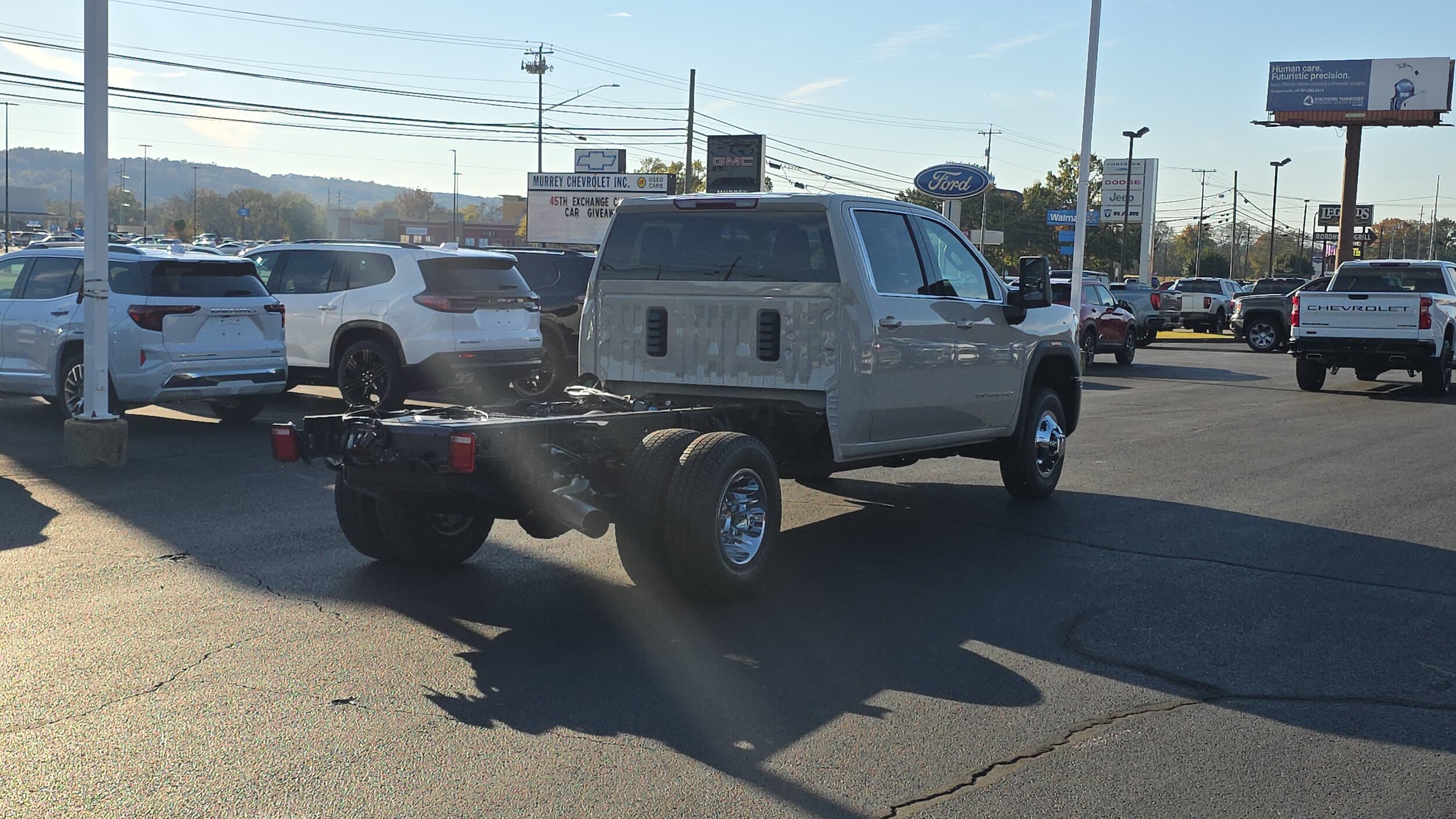 2026 Gmc Sierra 3500 HD SLE photo 3
