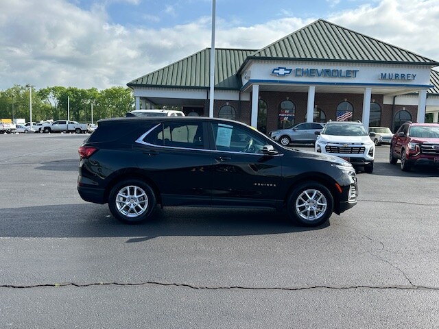 2023 Chevrolet Equinox photo 2