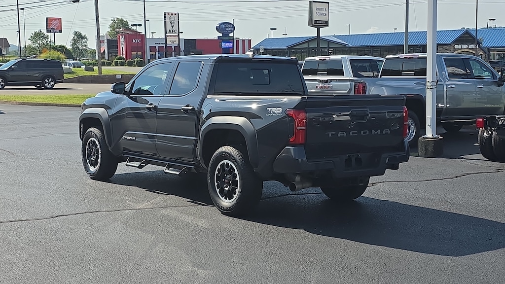 Used 2025 Toyota Tacoma Crew Cab