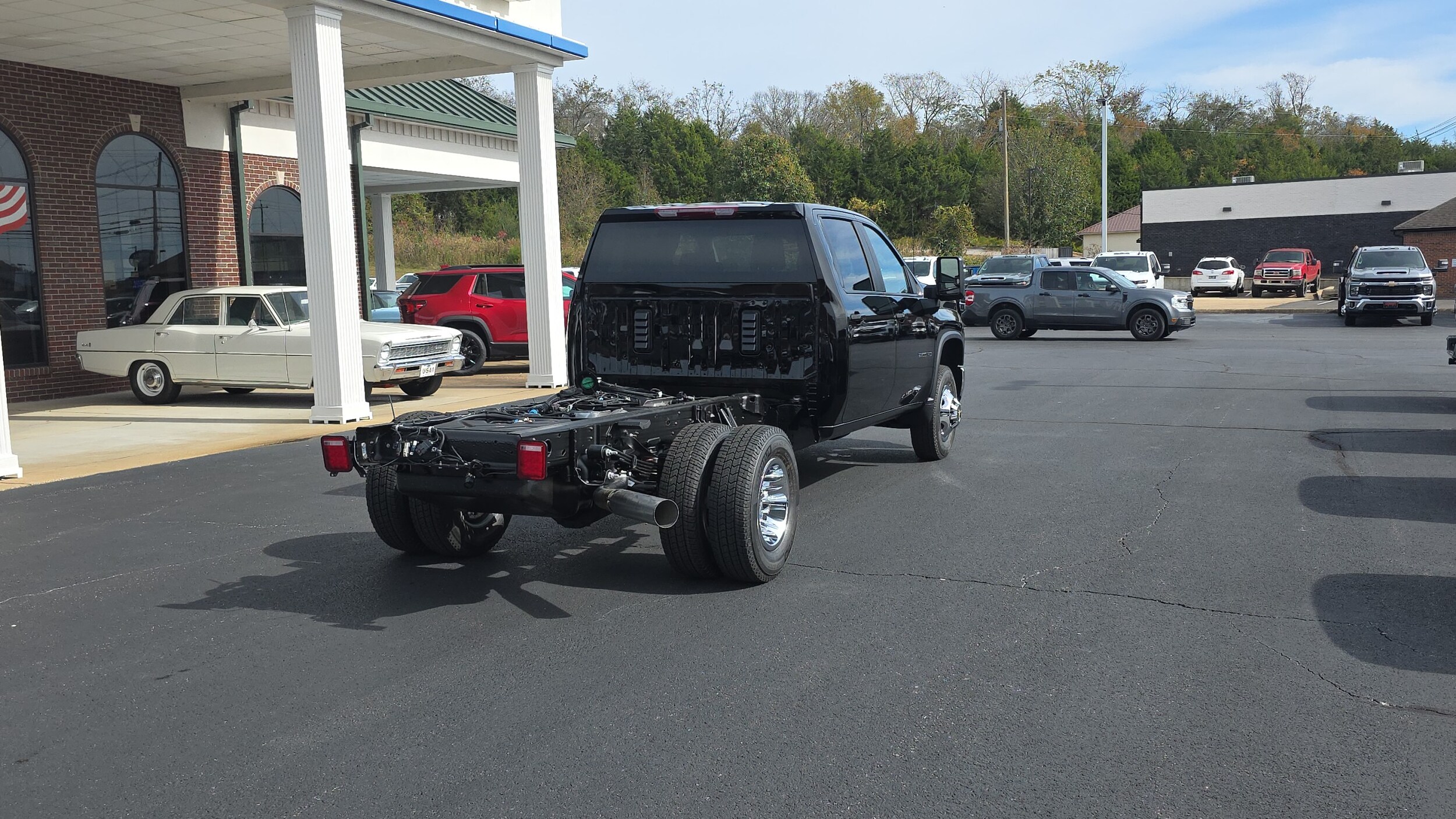 2026 Chevrolet Silverado LT photo 3