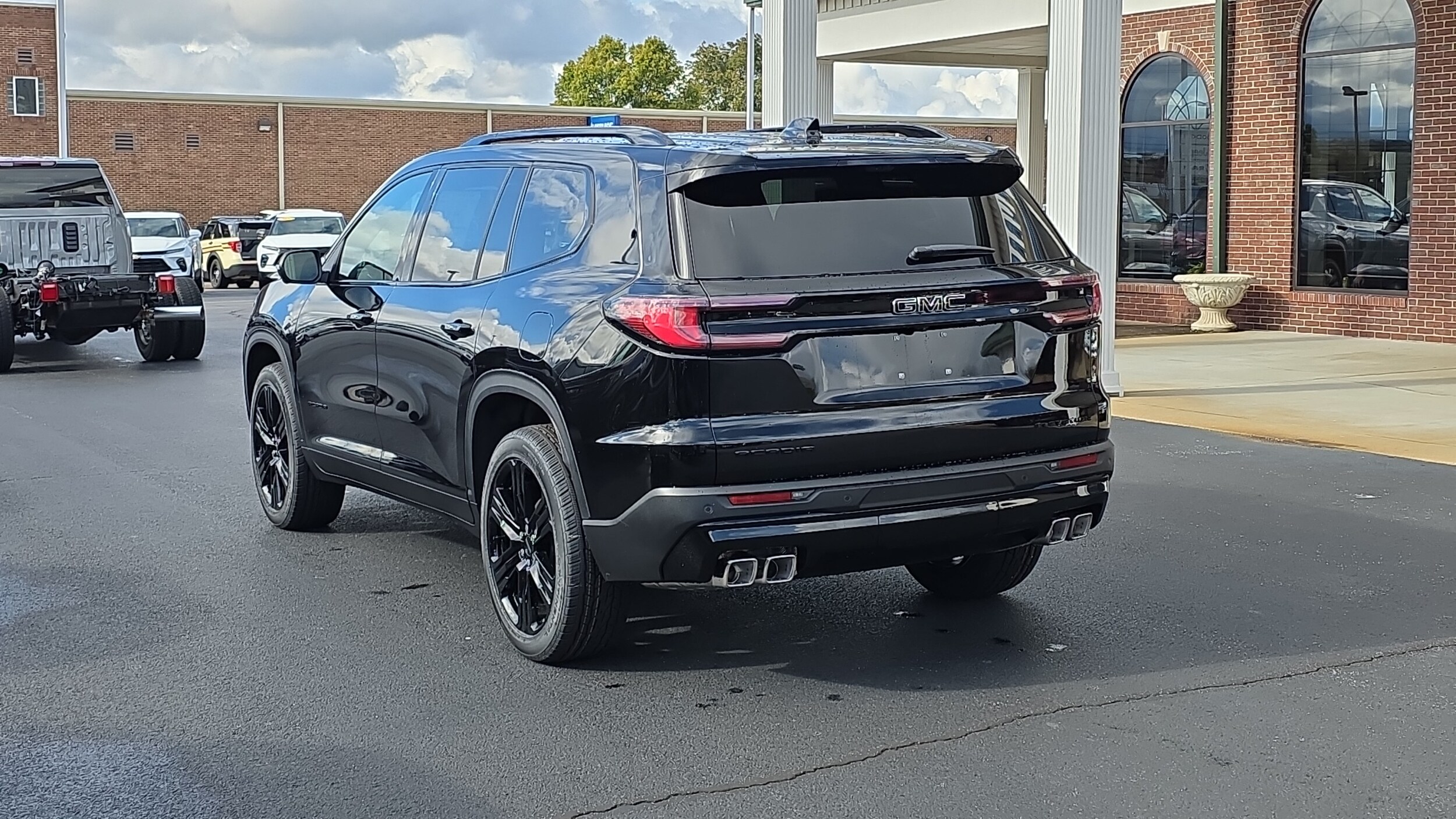 2026 Gmc Acadia Elevation photo 3