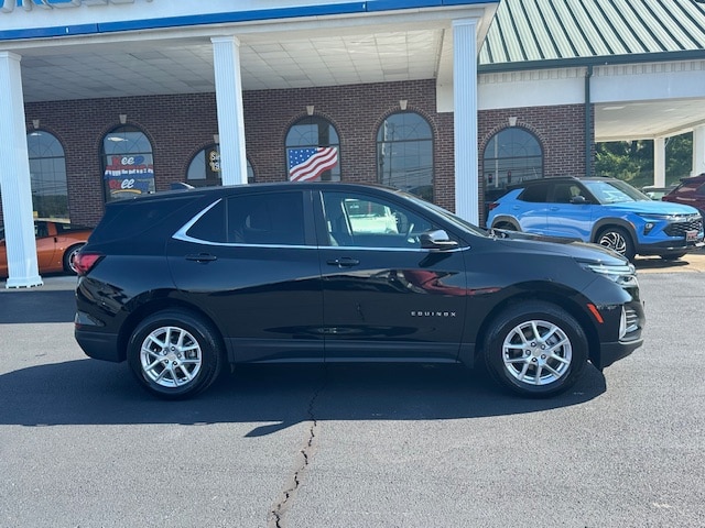 Used 2022 Chevrolet Equinox LT with VIN 3GNAXUEV2NL164122 for sale in Pulaski, TN