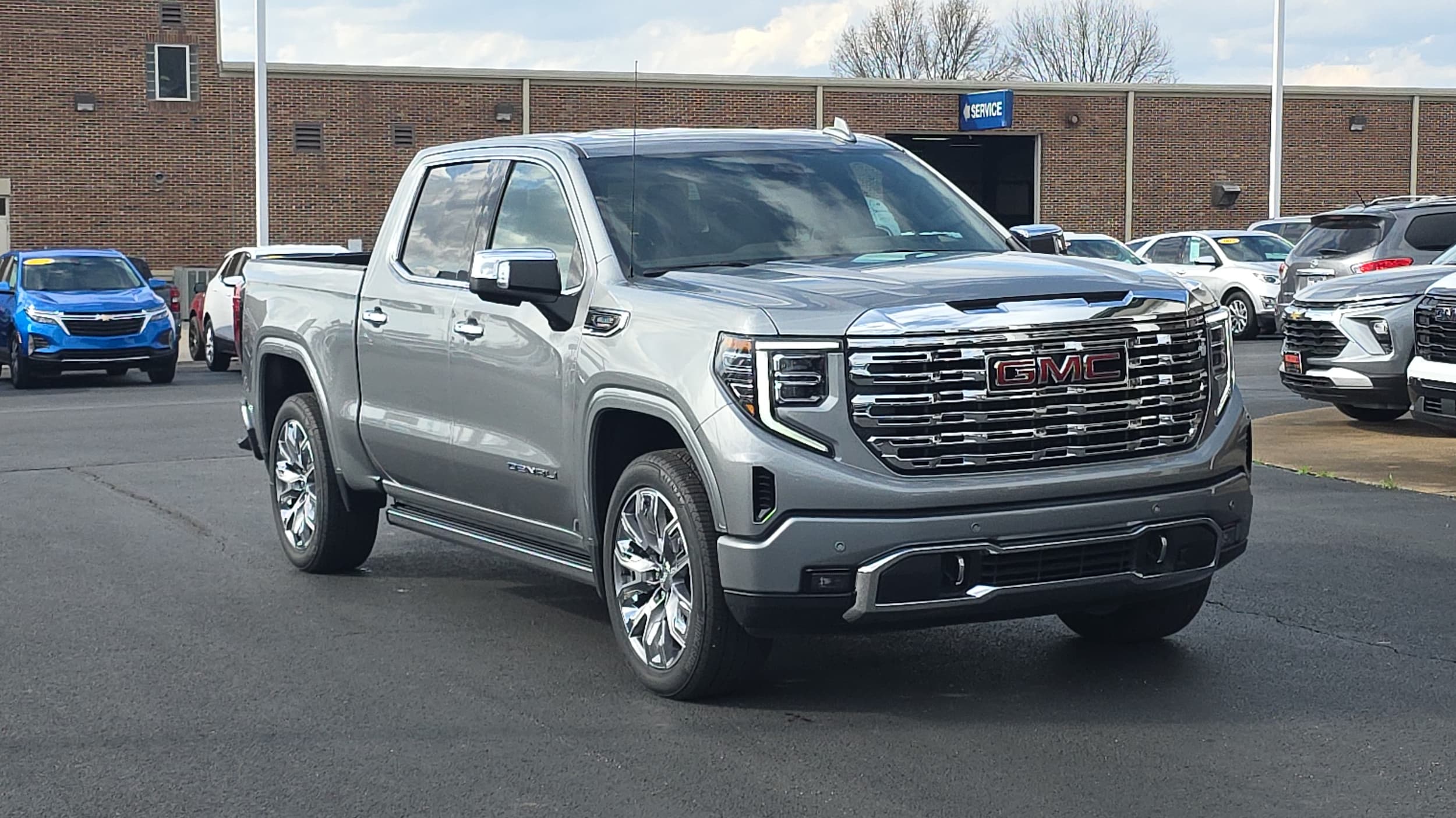 2026 GMC Sierra 4WD Crew Cab Short Box Denali's photo