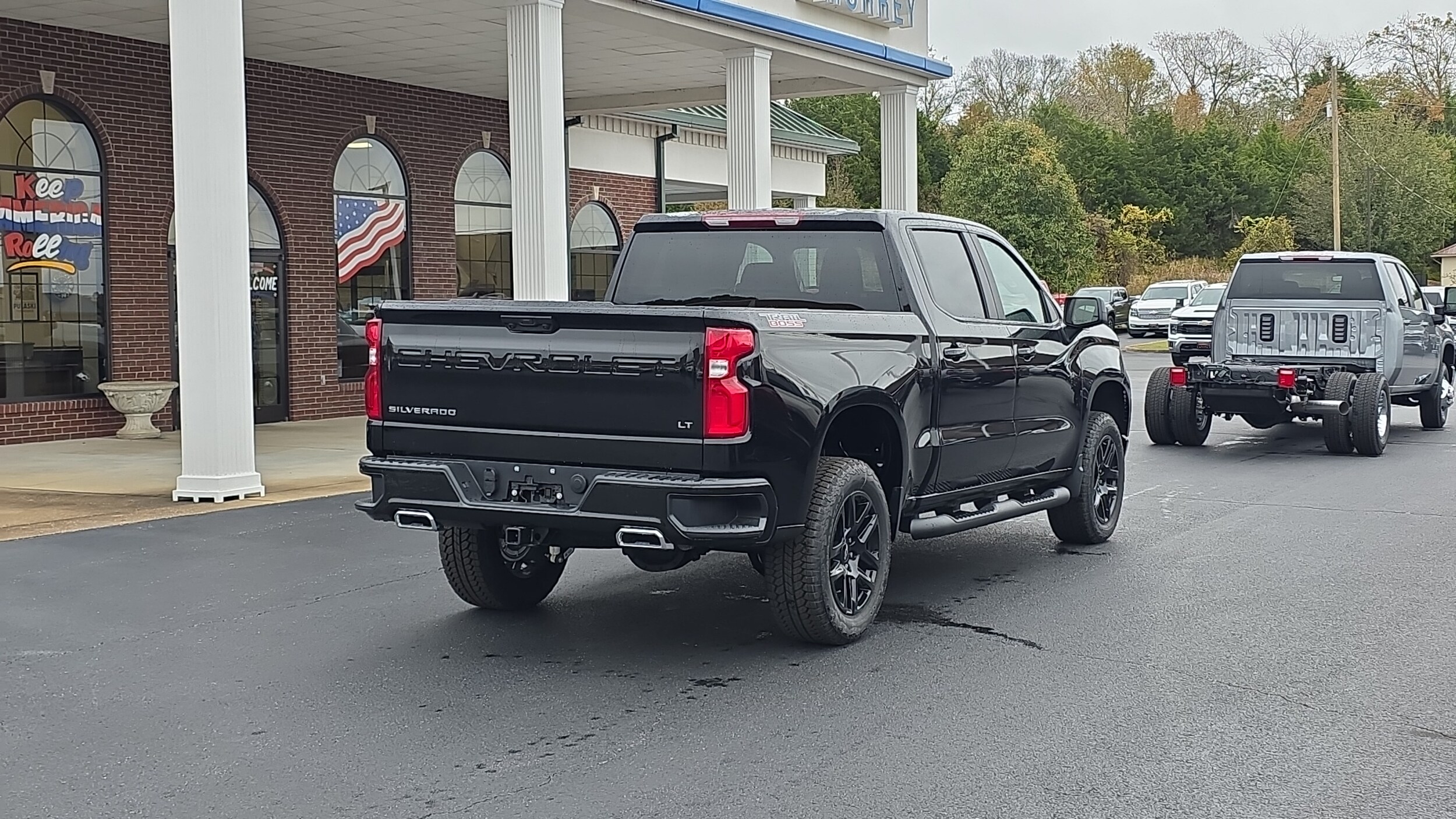 2026 Chevrolet Silverado 1500 LT Trail Boss photo 3