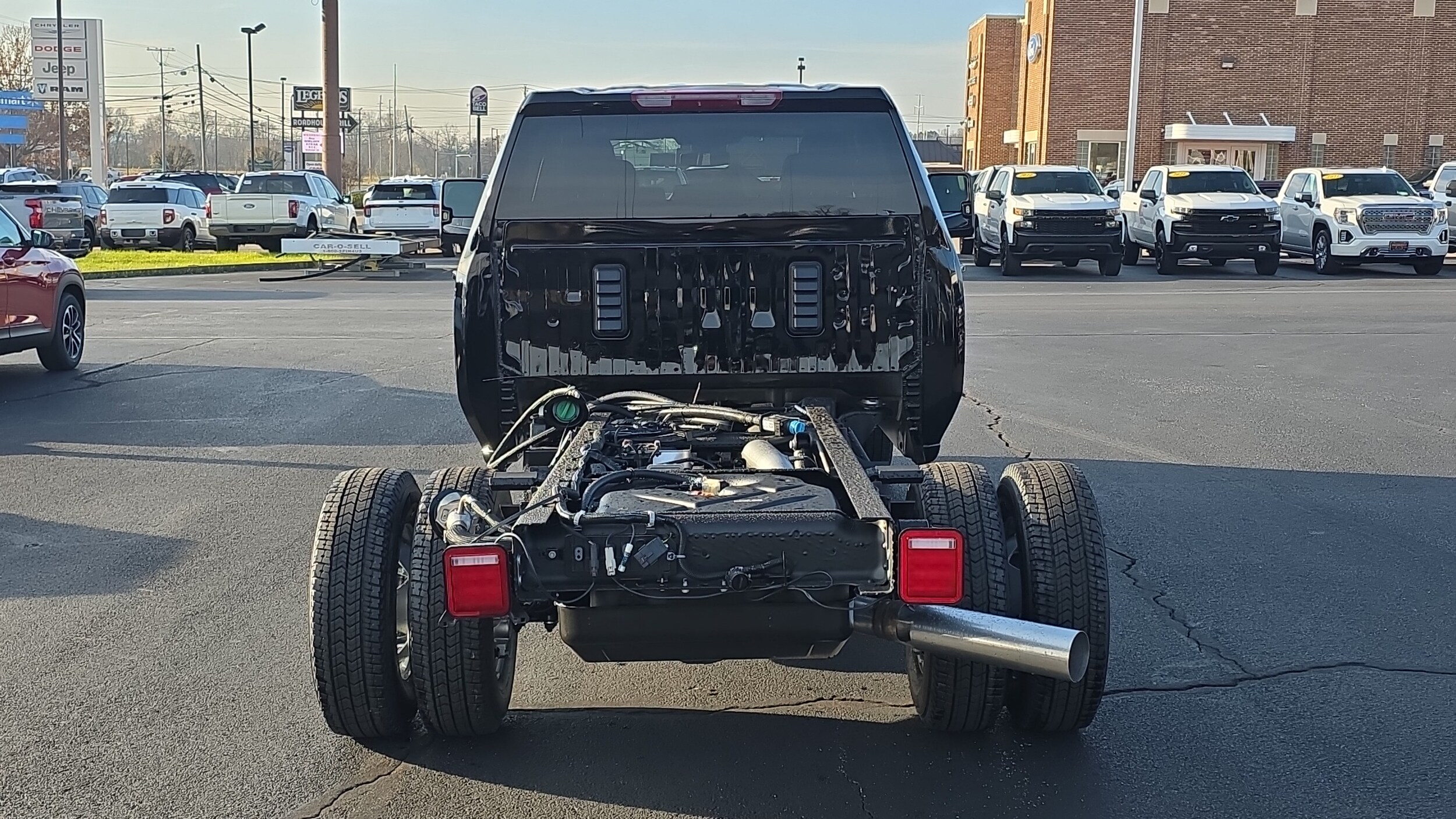 2026 Gmc Sierra 3500 HD SLE photo 4