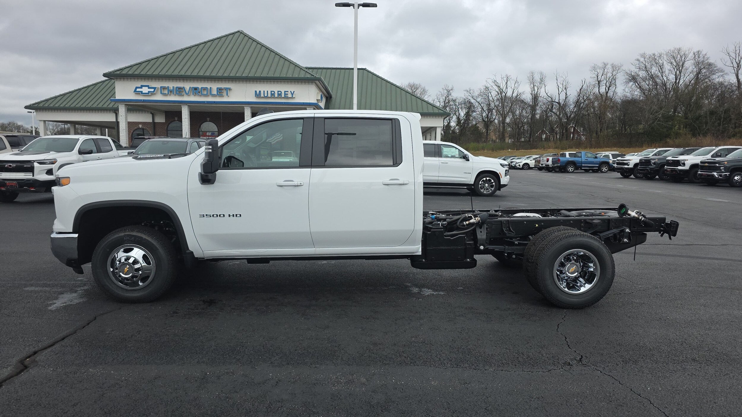 2026 Chevrolet Silverado 3500HD LT photo 3