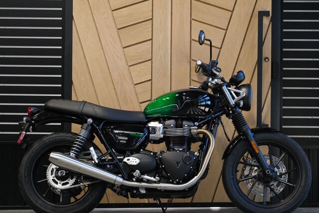 正規品 New 2024 at Sale For Edition Stealth 900 Twin Speed Triumph ギター