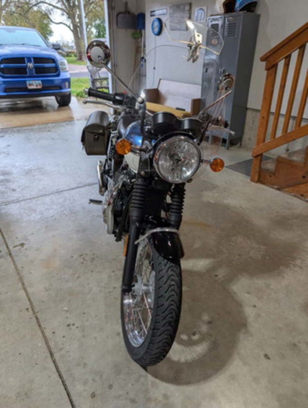 Used 2018 Triumph Bonneville T100 Fusion White And Aegean Blue MotorCycle
