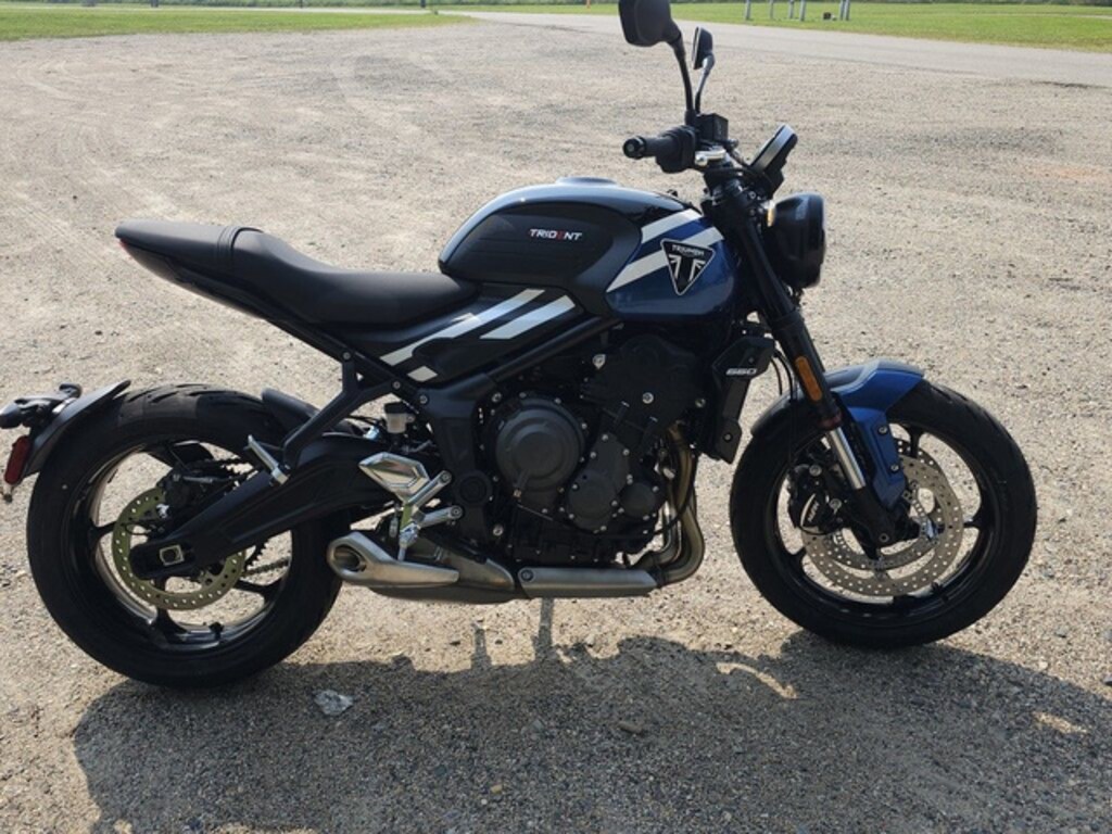 New 2025 Triumph Trident 660 Cobalt Blue/Sapphire Black 660 Cobalt Blue Sapphire Black MotorCycle