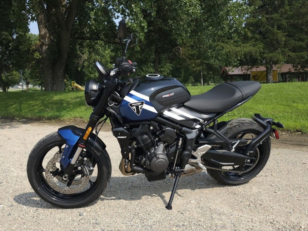 New 2025 Triumph Trident 660 Cobalt Blue/Sapphire Black 660 Cobalt Blue Sapphire Black MotorCycle