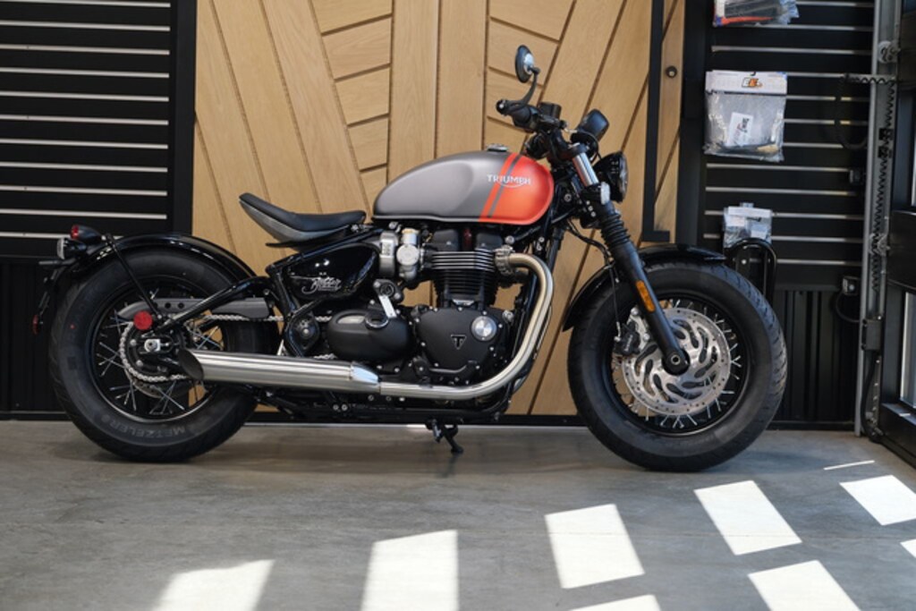New 2025 Triumph Bobber Matte Graphite / Matte Baja Orange Matt Graphitematt Baja Orange MotorCycle
