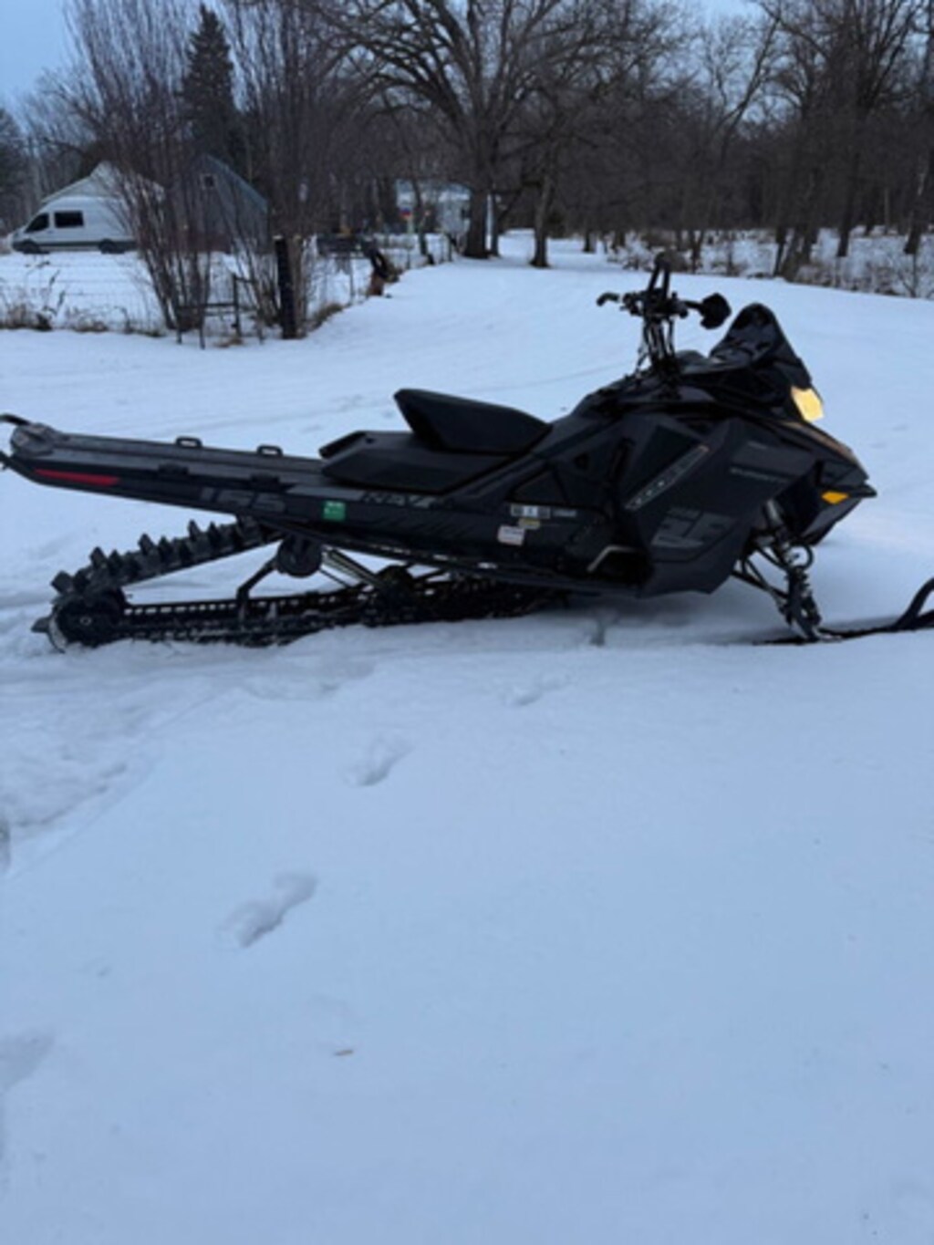 Used 2020 Ski-Doo Summit SP Rotax 850R E-TEC 165 ES Powdermax L. Snowmobile