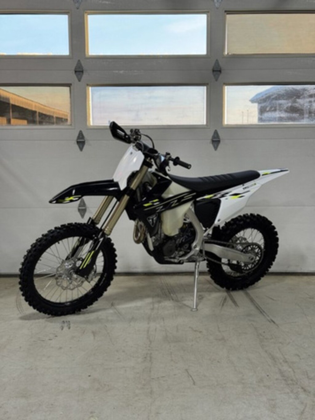 New 2026 Triumph TF 450-C Jet Black/ Pure White 450-C Jetblack Pure White MotorCycle