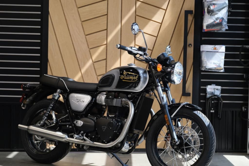New 2025 Triumph Bonneville T100 Icon Edition Cobalt Blue (Chrome ED) MotorCycle