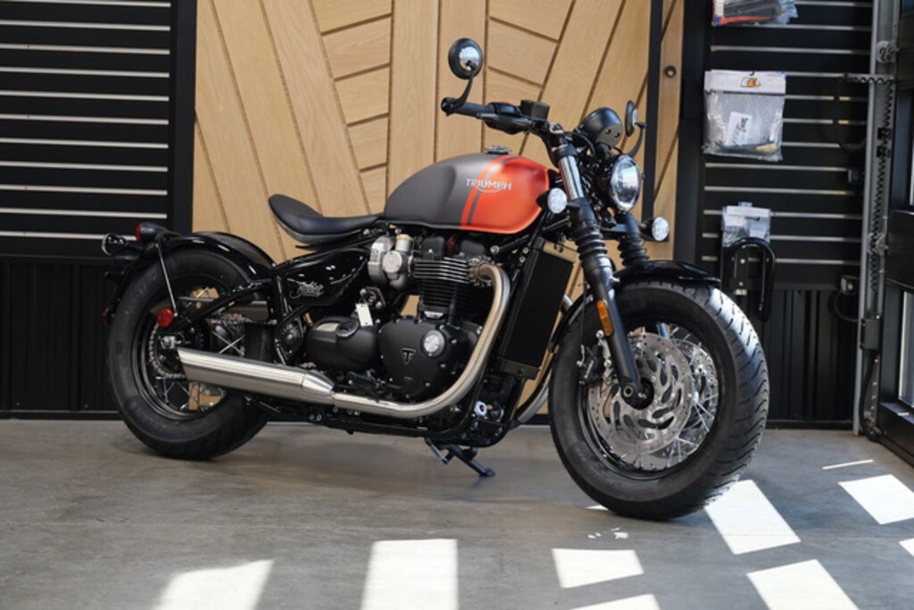 New 2025 Triumph Bobber Matte Graphite / Matte Baja Orange Matt Graphitematt Baja Orange MotorCycle