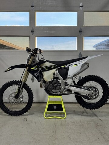 Red River Triumph | Ward Muscatell Automotive Group