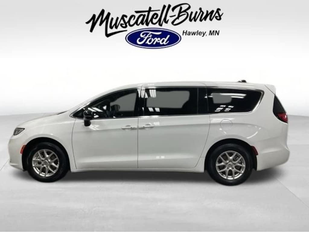 Used 2025 Chrysler Pacifica Select Minivan/Van