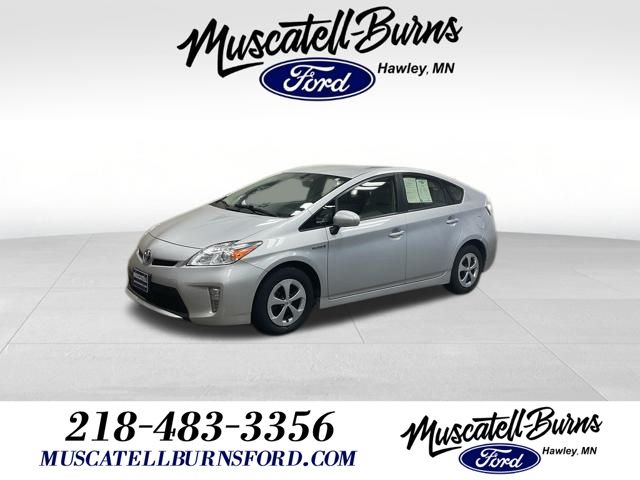 2015 Toyota Prius Three's photo