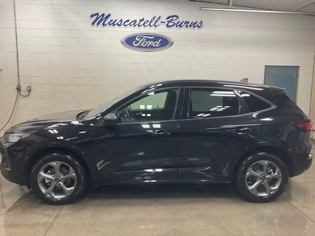 2024 Ford Escape ST-Line photo 4