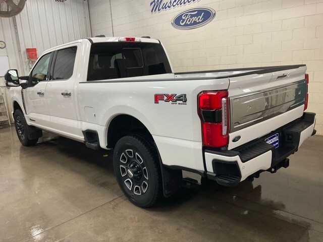 2024 Ford F-350 photo 3