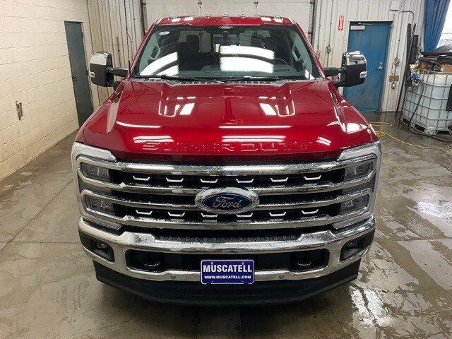 2025 Ford F-250 photo 2