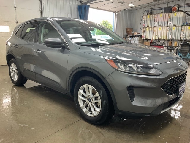 Used 2022 Ford Escape SE with VIN 1FMCU9G63NUA94354 for sale in Hawley, Minnesota