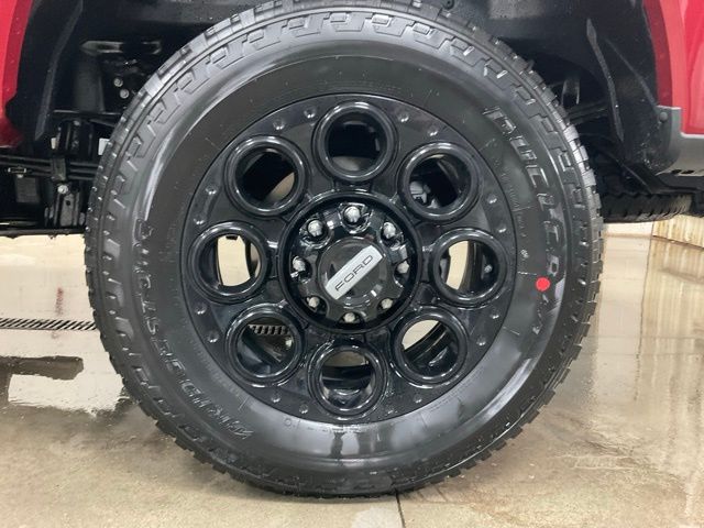 2025 Ford F-350 Super Duty XLT - Photo 16