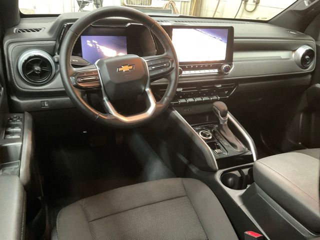 2023 Chevrolet Colorado LT photo 4