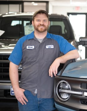 Staff member Derek from ID_328f5f6bd4a8