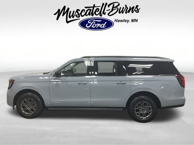 2025 Ford Expedition MAX photo 2
