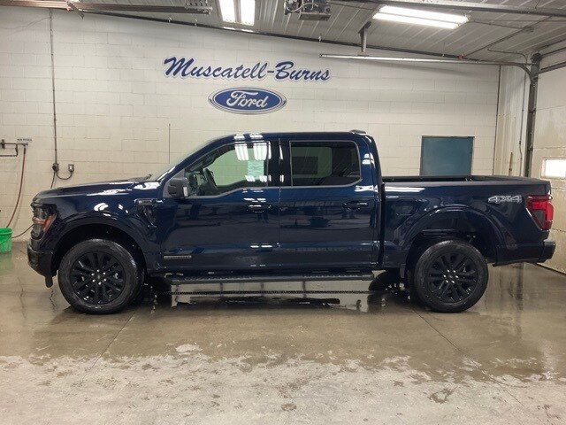2025 Ford F-150 XLT photo 2