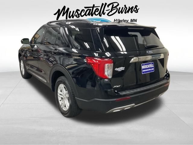 2023 Ford Explorer XLT photo 3