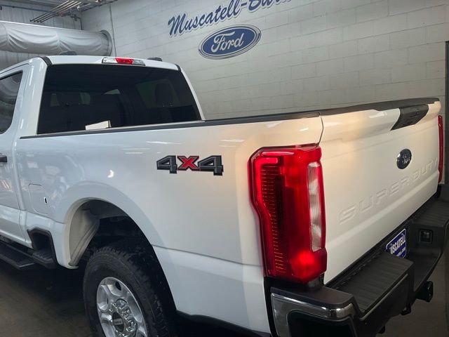2026 Ford F-250 photo 3