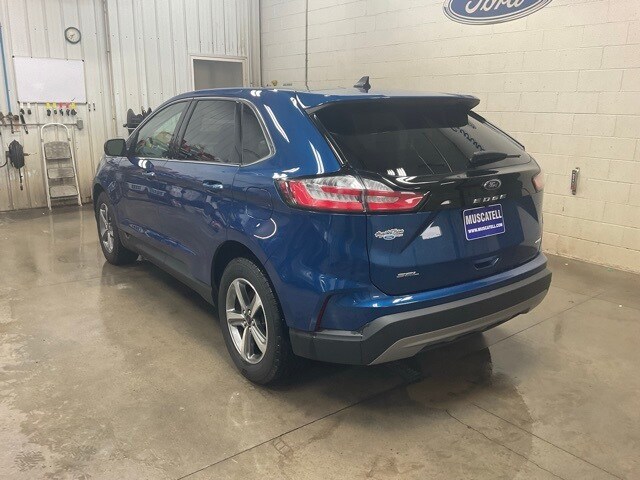 2023 Ford Edge SEL photo 3