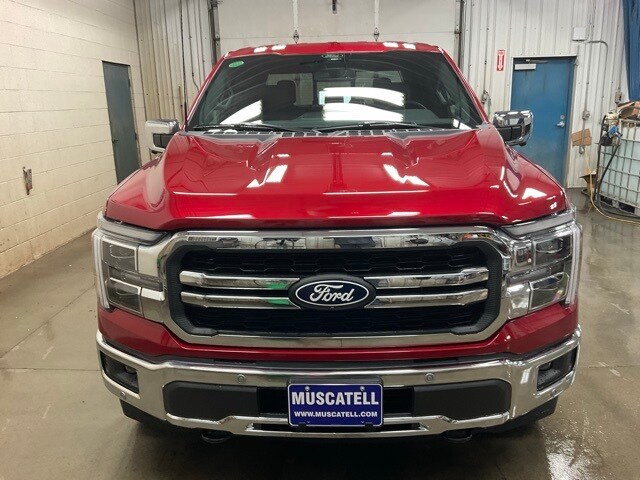 2025 Ford F-150 Lariat photo 2