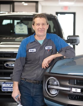 Staff member Dwight from ID_328f5f6bd4a8
