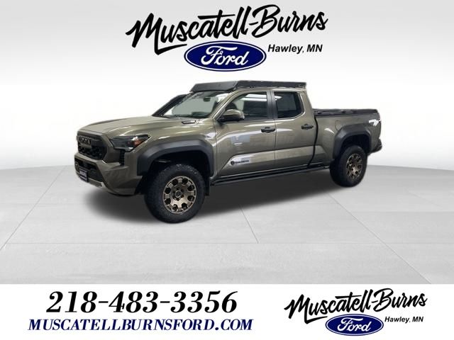 2024 Toyota Tacoma Trailhunter's photo