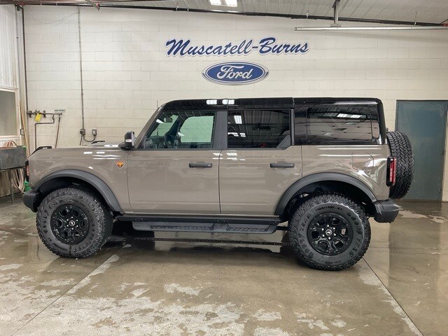 2025 Ford Bronco Badlands photo 3