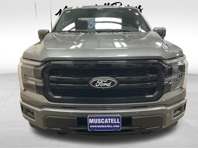 2025 Ford F-150 Lariat photo 2