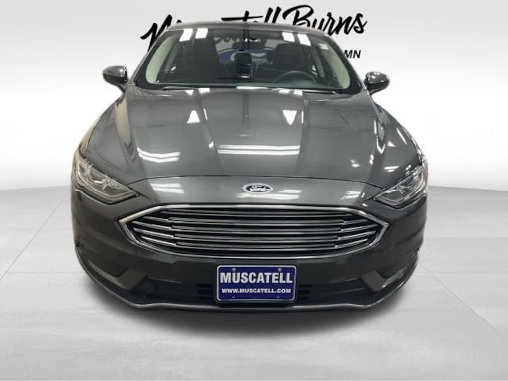 Used 2018 Ford Fusion SE Sedan