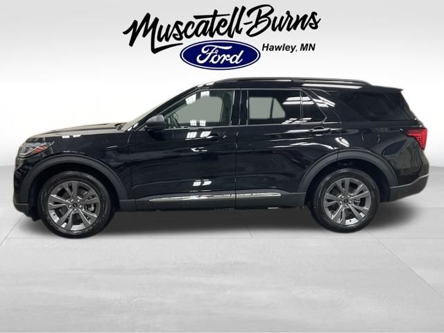 2025 Ford Explorer photo 4