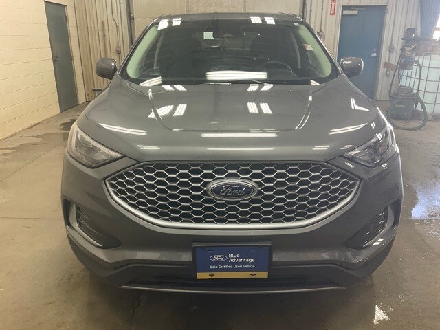 2023 Ford Edge SEL photo 2