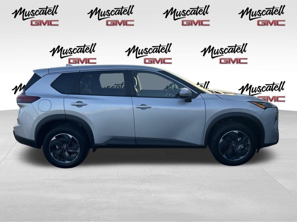 Used 2025 Nissan Rogue SV with VIN 5N1BT3BB2SC835689 for sale in Detroit Lakes, Minnesota
