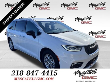 2025 Chrysler Pacifica Select