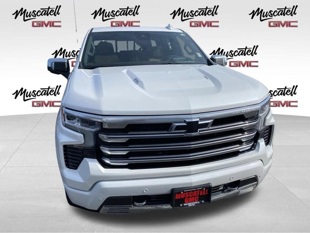 Used 2024 Chevrolet Silverado 1500 High Country with VIN 1GCUDJEL0RZ288593 for sale in Detroit Lakes, Minnesota