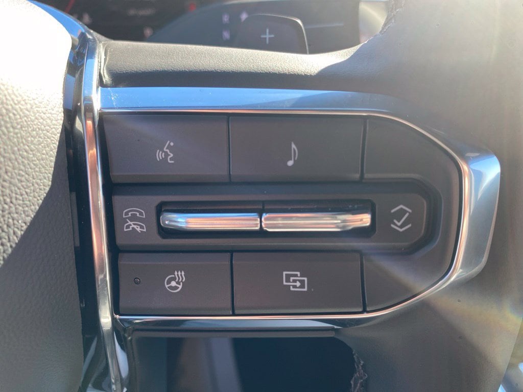 2026 GMC Yukon XL Denali - Photo 18