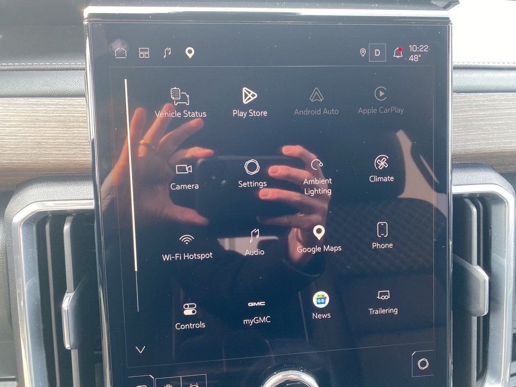 2025 GMC Acadia Denali - Photo 19