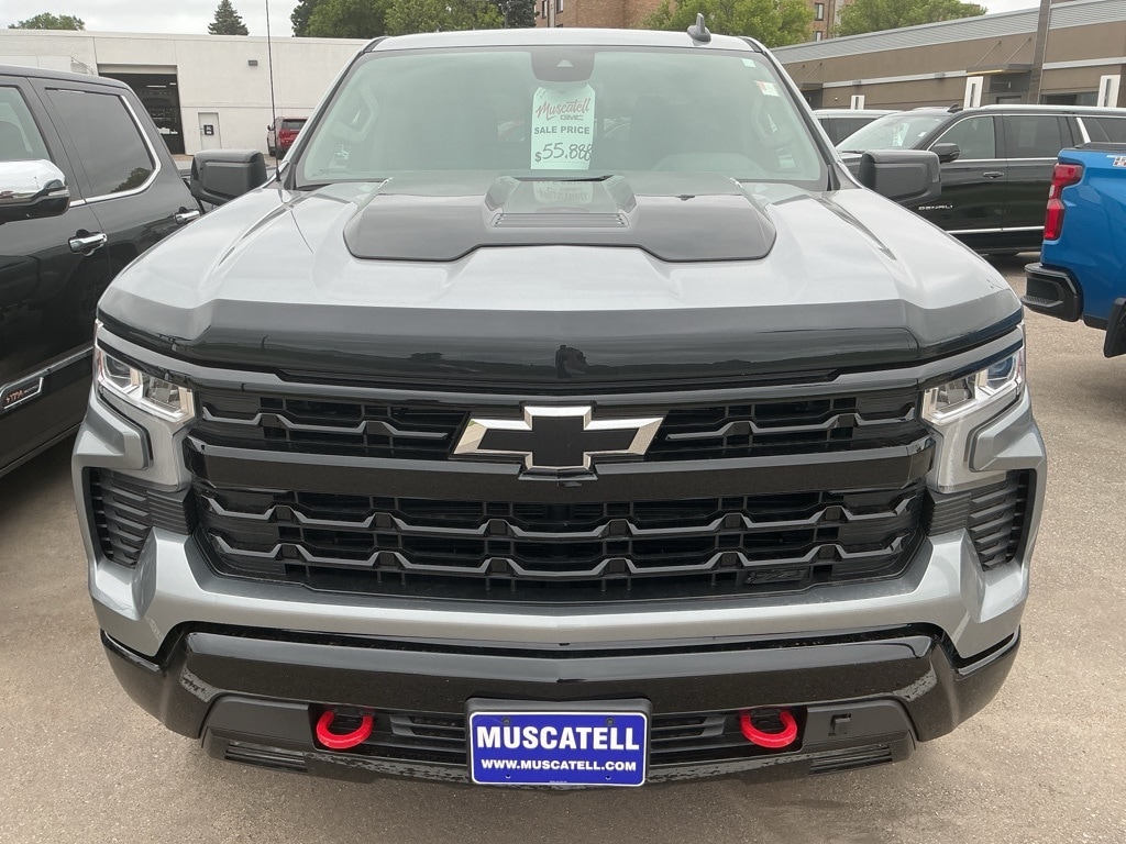 Used 2024 Chevrolet Silverado 1500 LT Trail Boss with VIN 3GCUDFEL9RG128029 for sale in Moorhead, Minnesota