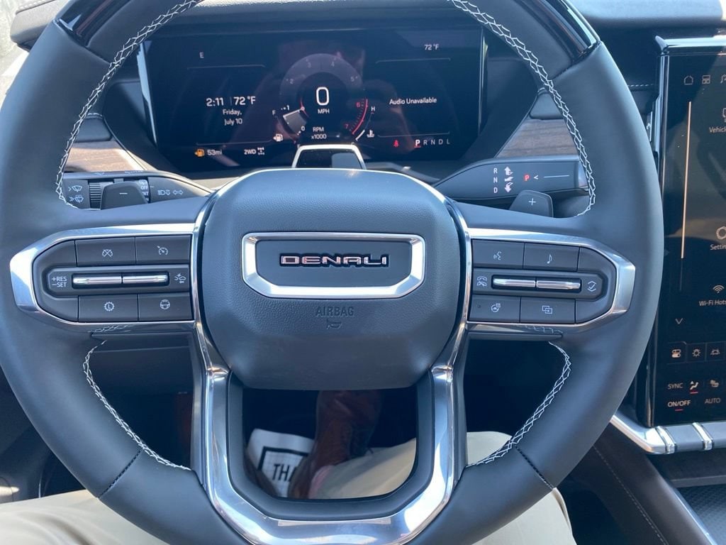 2026 GMC Acadia Denali Ultimate - Photo 14