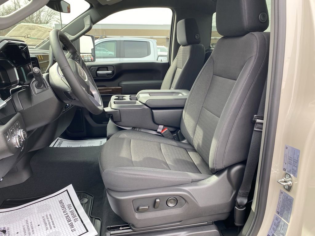 2026 GMC Sierra 3500HD SLE - Photo 10